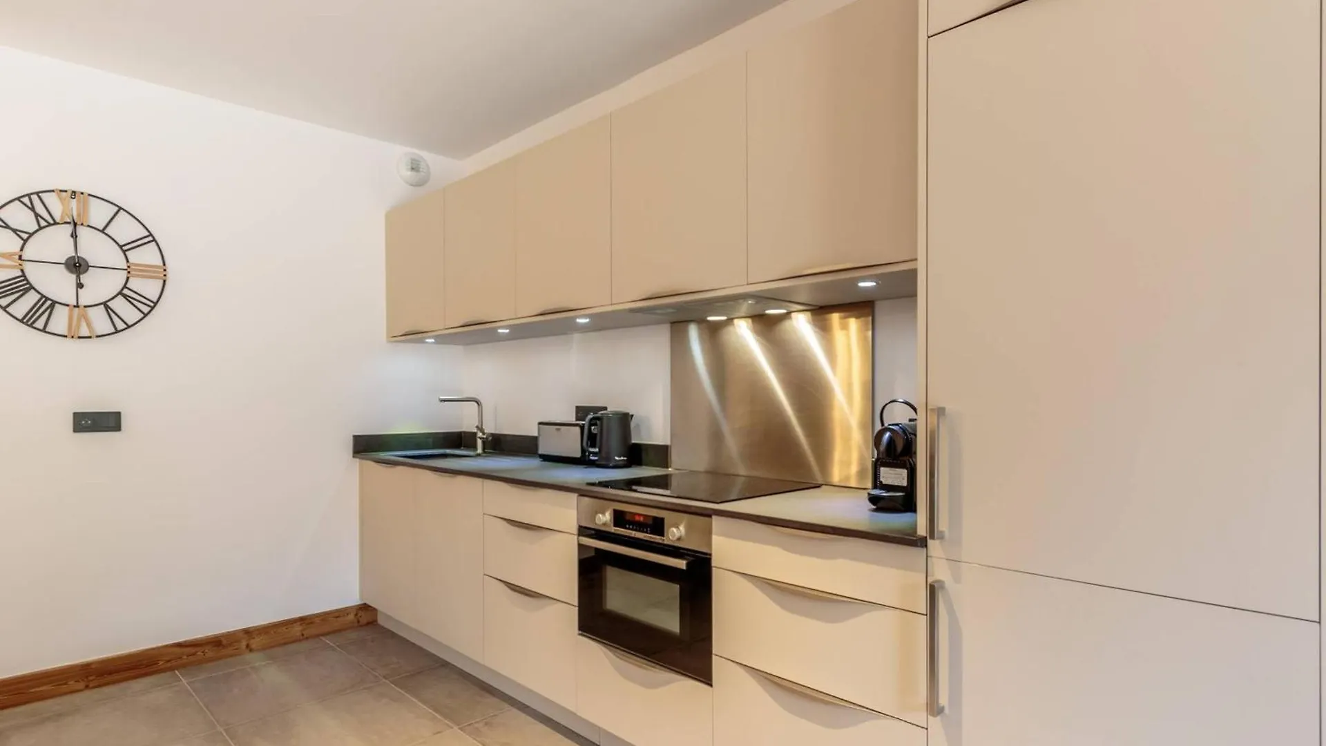 Apartment Appartement Neuf Cosy Avec Terrasse, 1 Chambre, Parking, Wifi, Pres Des Pistes - Fr-1-638-10 La Plagne